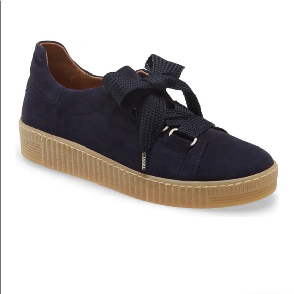 NEW!! Gabor Navy Wide Lace Tennis Shoes | Size 4 1/2 - Picture 1 of 12